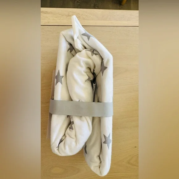 Cloud Island Fitted Sheets for Play-Yard / 2 Pack
(New never used) - Picture 6 of 7